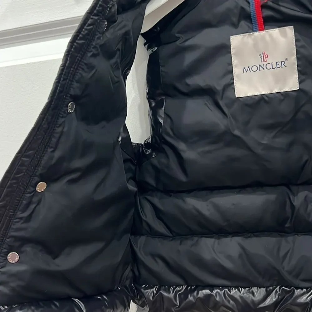 MONCLER UNISEX TUB QUILTED GULET 4Y